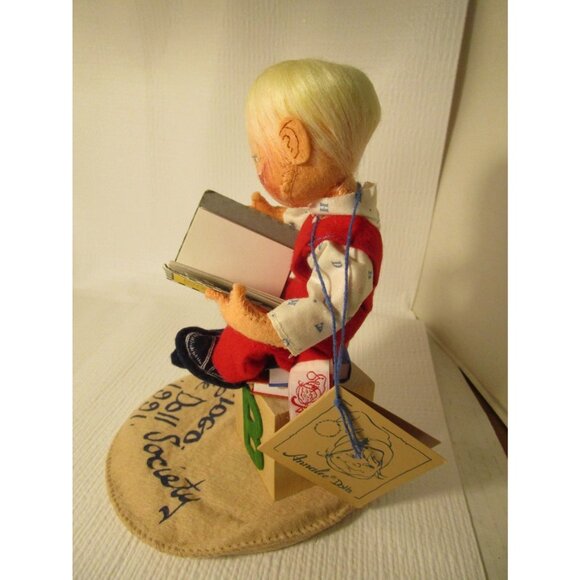 Annalee Doll Society Logo Kid 1991 Boy Reading Mother Goose Book, Pin & Tags - Picture 9 of 12